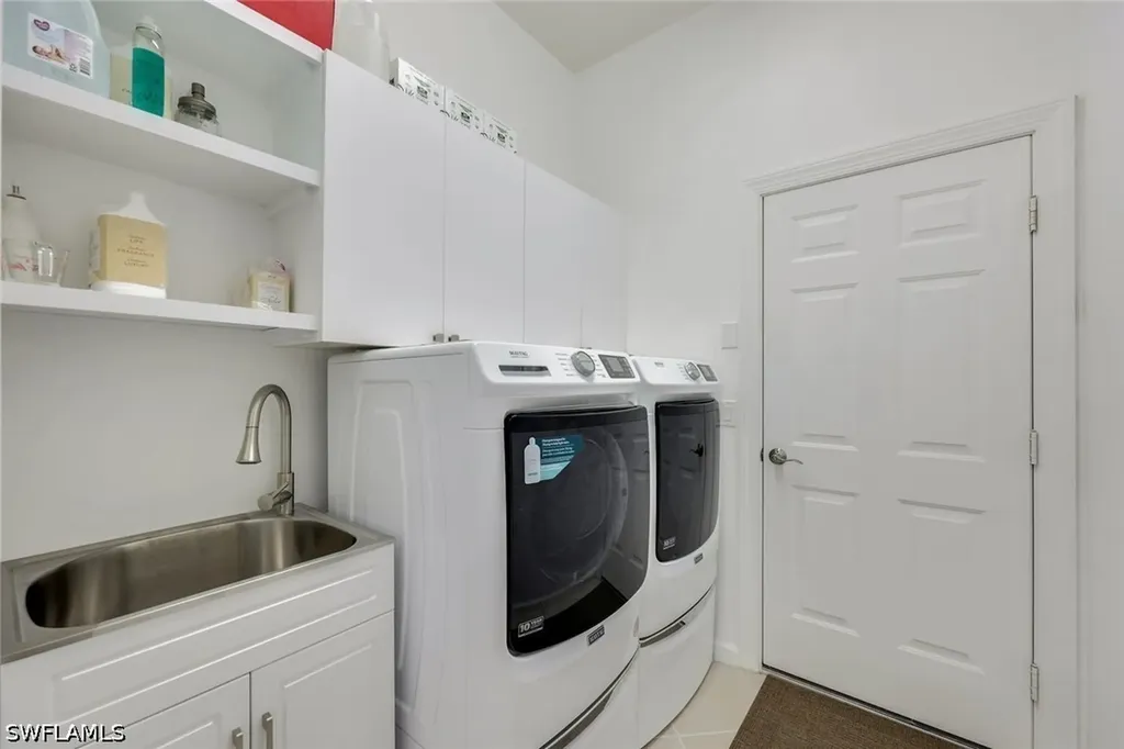 16221 Parque Lane Naples FL 34110