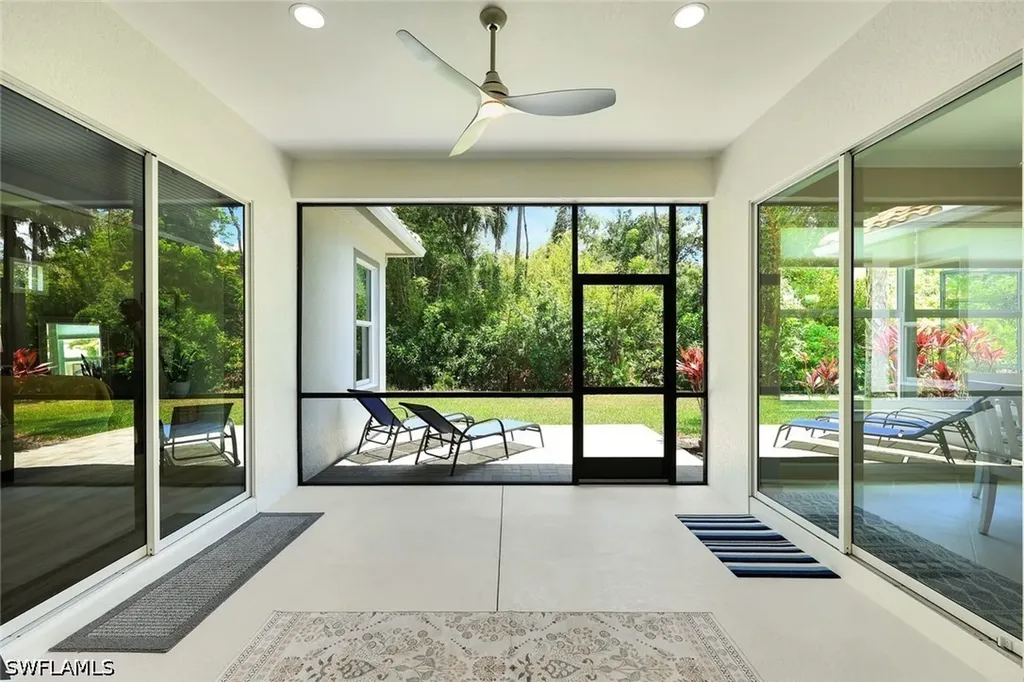 16221 Parque Lane Naples FL 34110