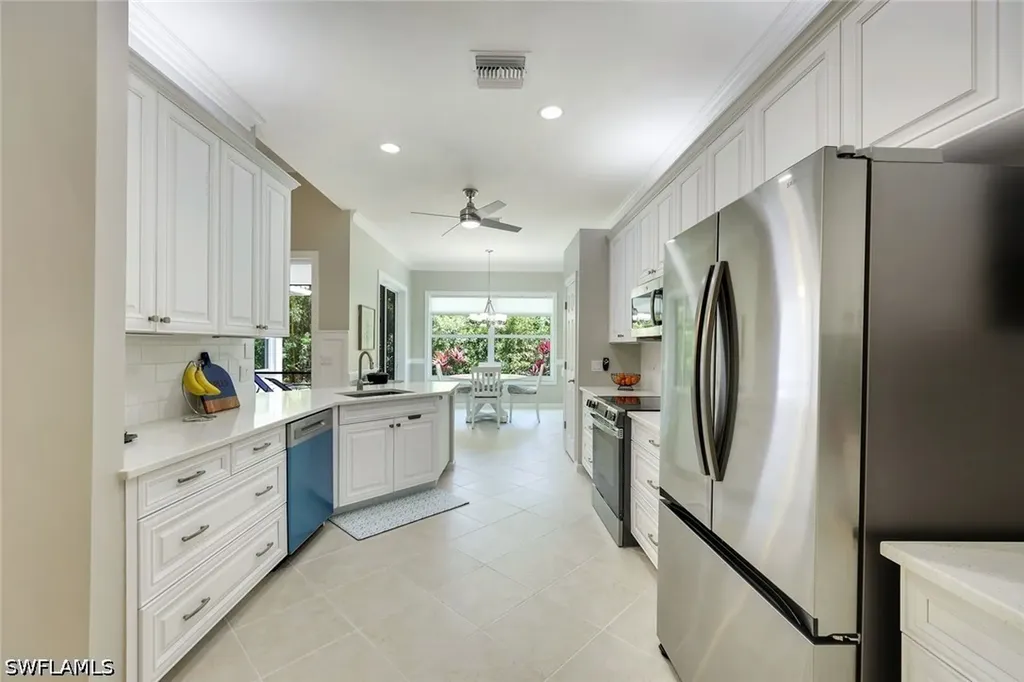 16221 Parque Lane Naples FL 34110