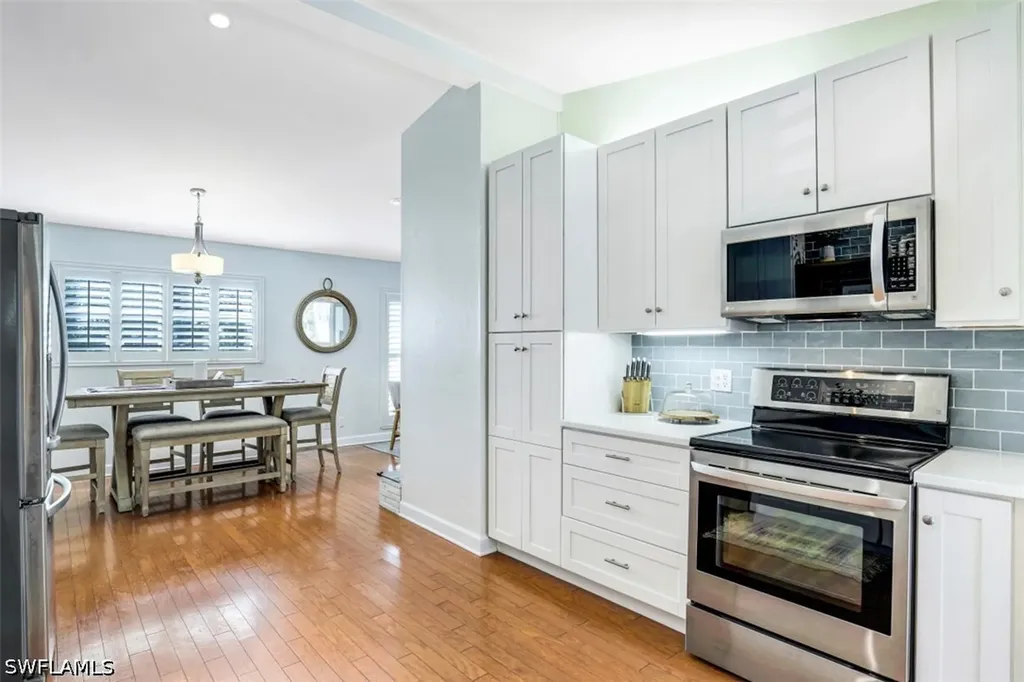 739 7th Avenue N Naples FL 34102