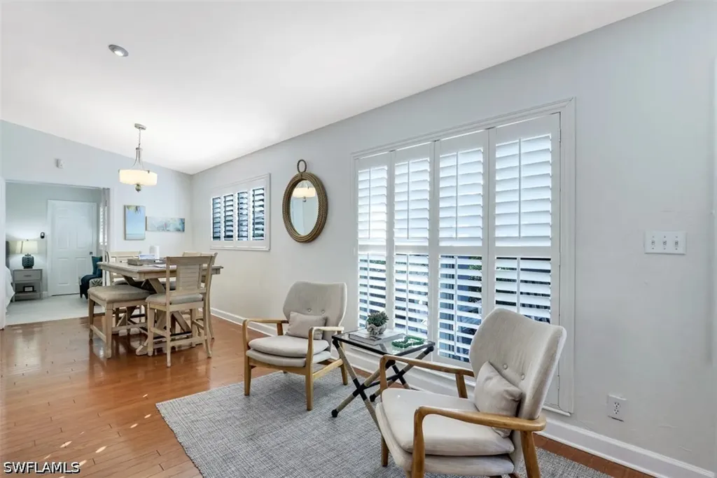 739 7th Avenue N Naples FL 34102