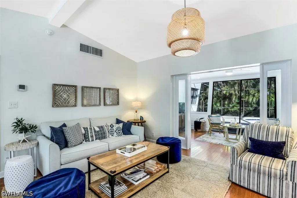 739 7th Avenue N Naples FL 34102
