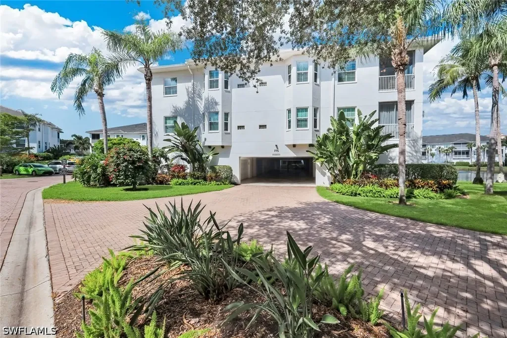 775 Bentwater Circle Naples FL 34108