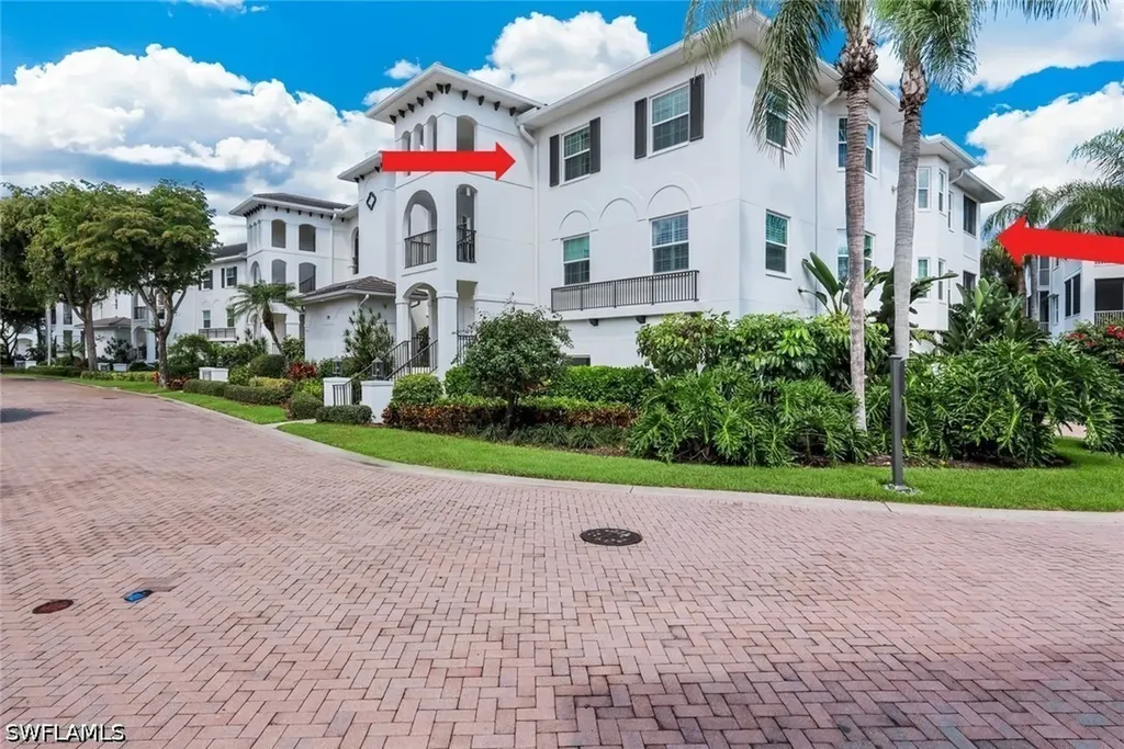 775 Bentwater Circle Naples FL 34108