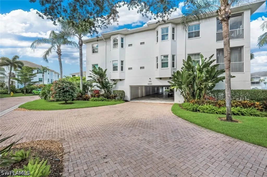 775 Bentwater Circle Naples FL 34108