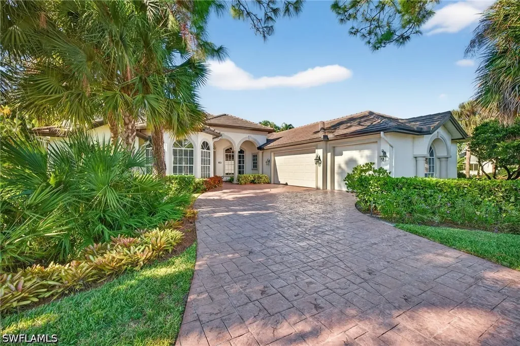 2229 Goshawk Court Naples FL 34105