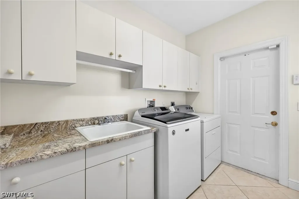 2229 Goshawk Court Naples FL 34105