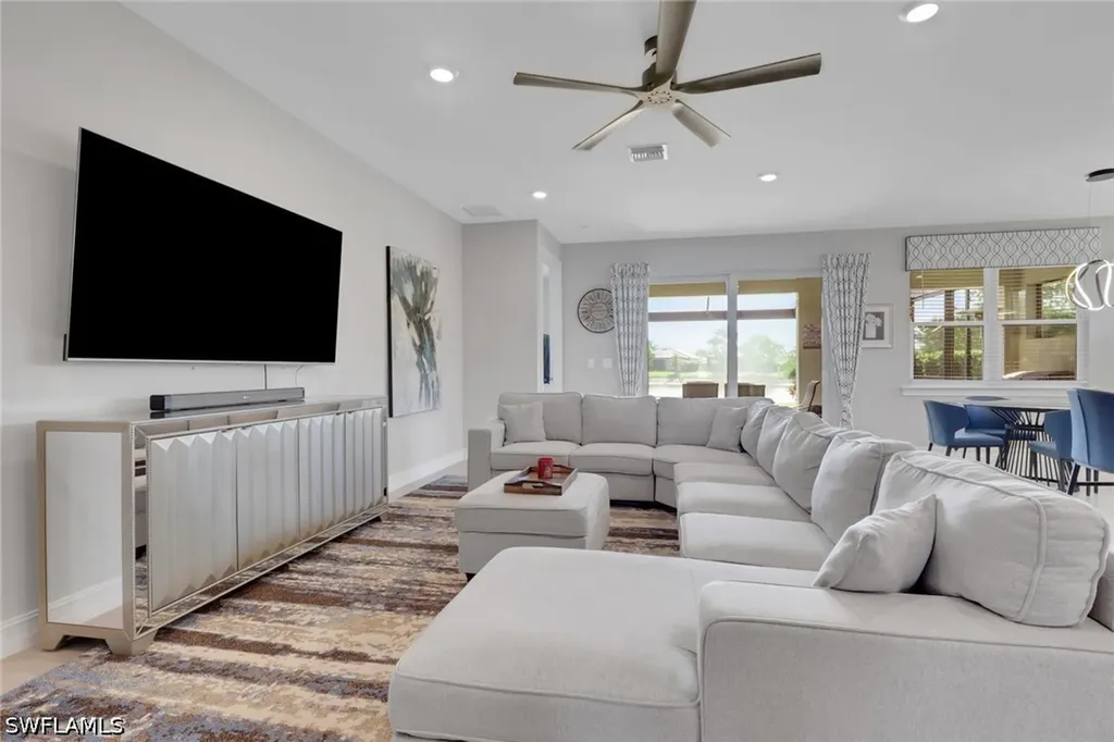 14537 Stern Way Naples FL 34114