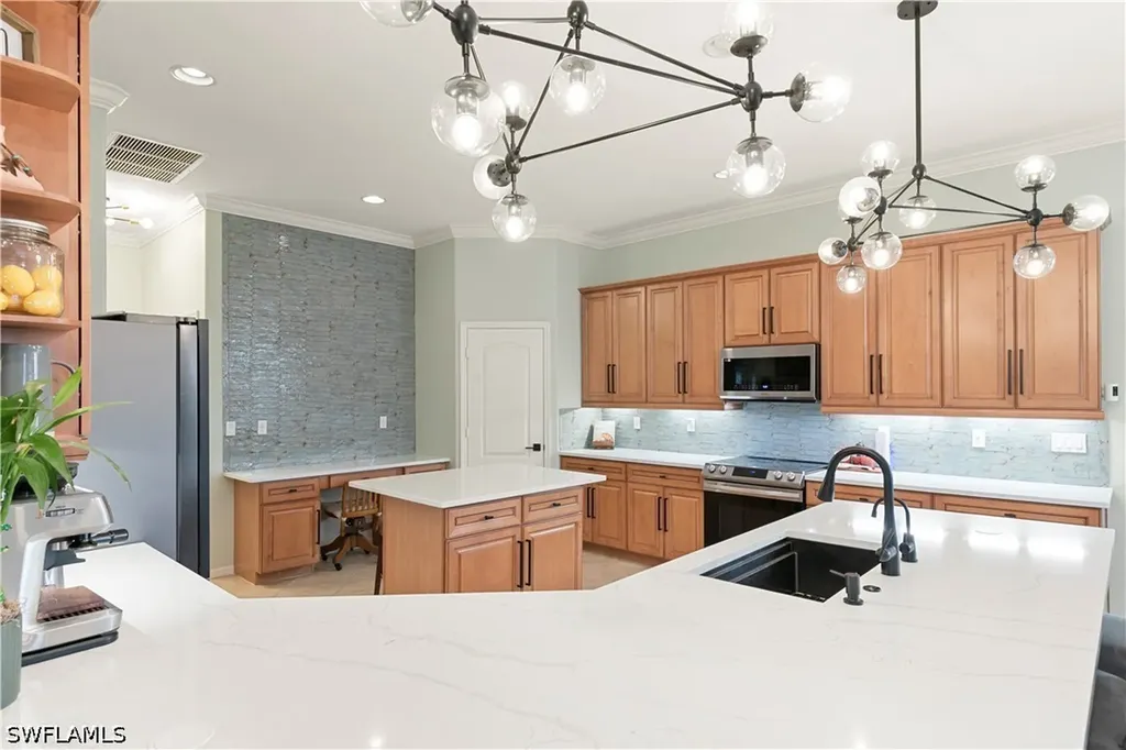 8503 Laurel Lakes Cove Naples FL 34119