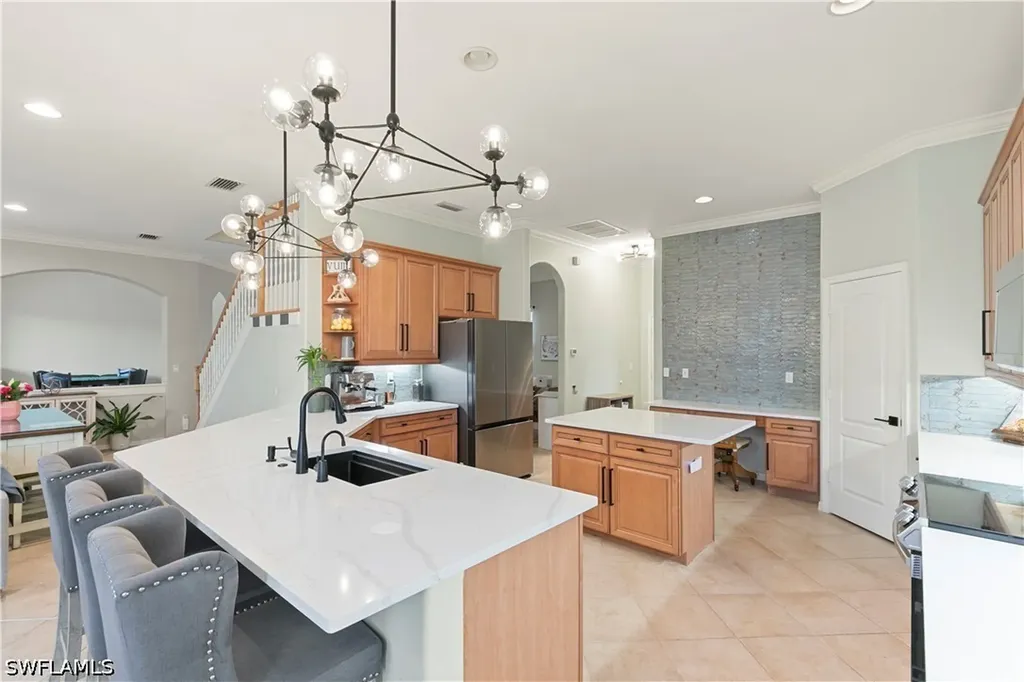 8503 Laurel Lakes Cove Naples FL 34119