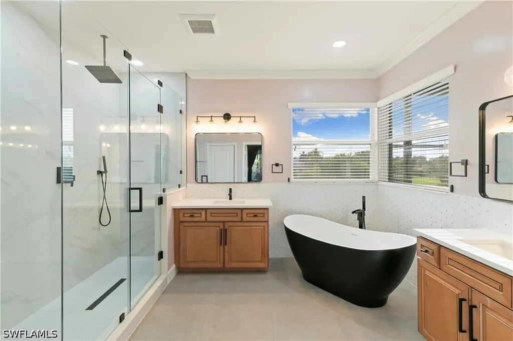8503 Laurel Lakes Cove Naples FL 34119