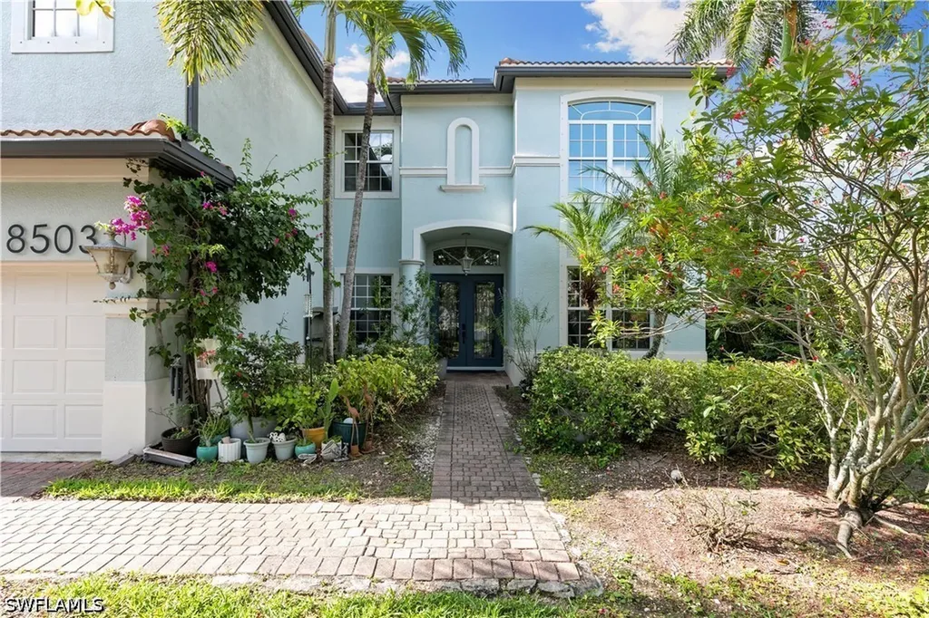 8503 Laurel Lakes Cove Naples FL 34119
