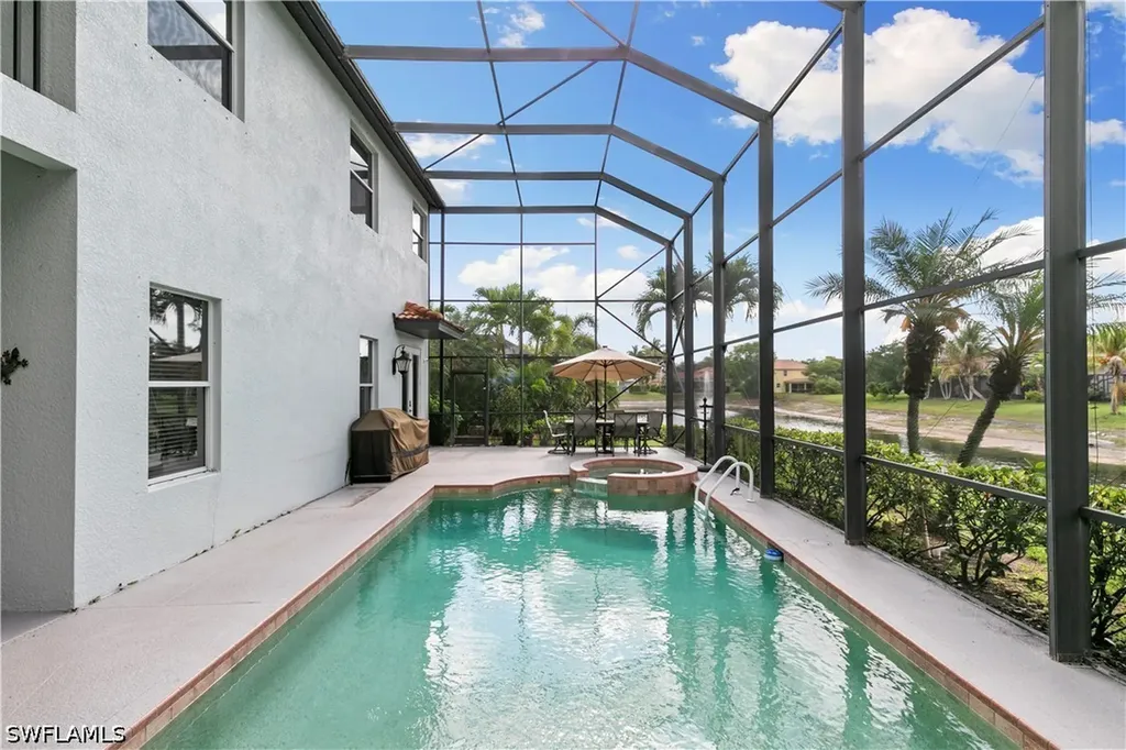 8503 Laurel Lakes Cove Naples FL 34119