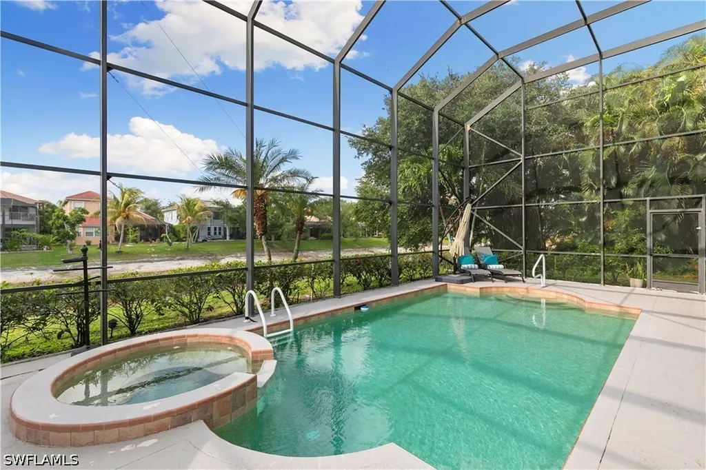 8503 Laurel Lakes Cove Naples FL 34119