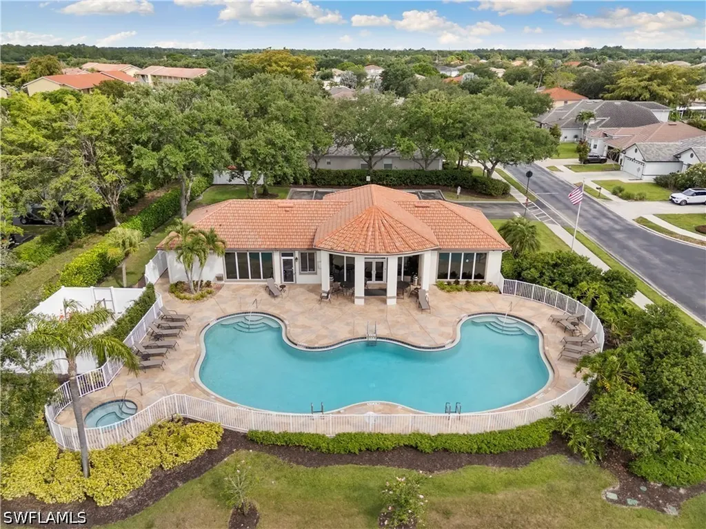 8503 Laurel Lakes Cove Naples FL 34119