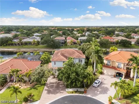 8503 Laurel Lakes Cove Naples FL 34119