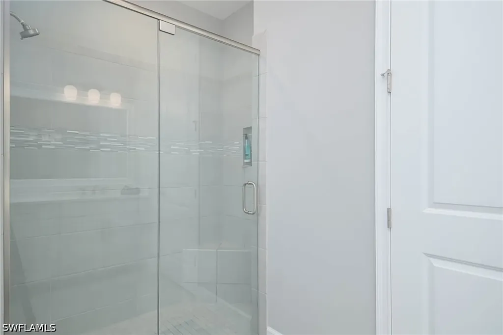 8013 Calle Canovas Court Naples FL 34114