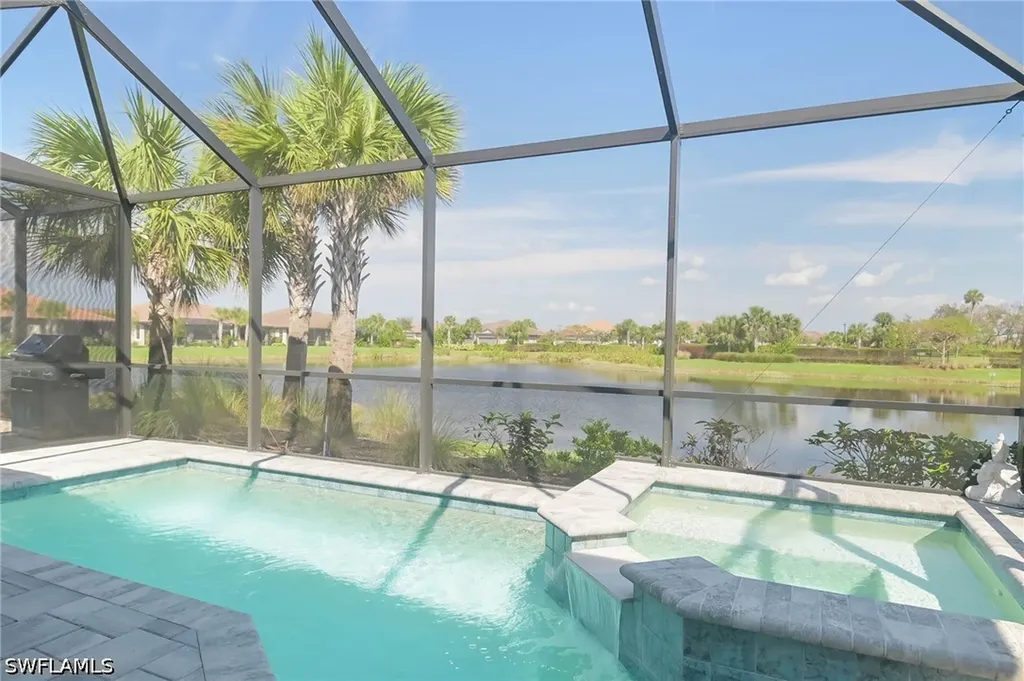 8013 Calle Canovas Court Naples FL 34114