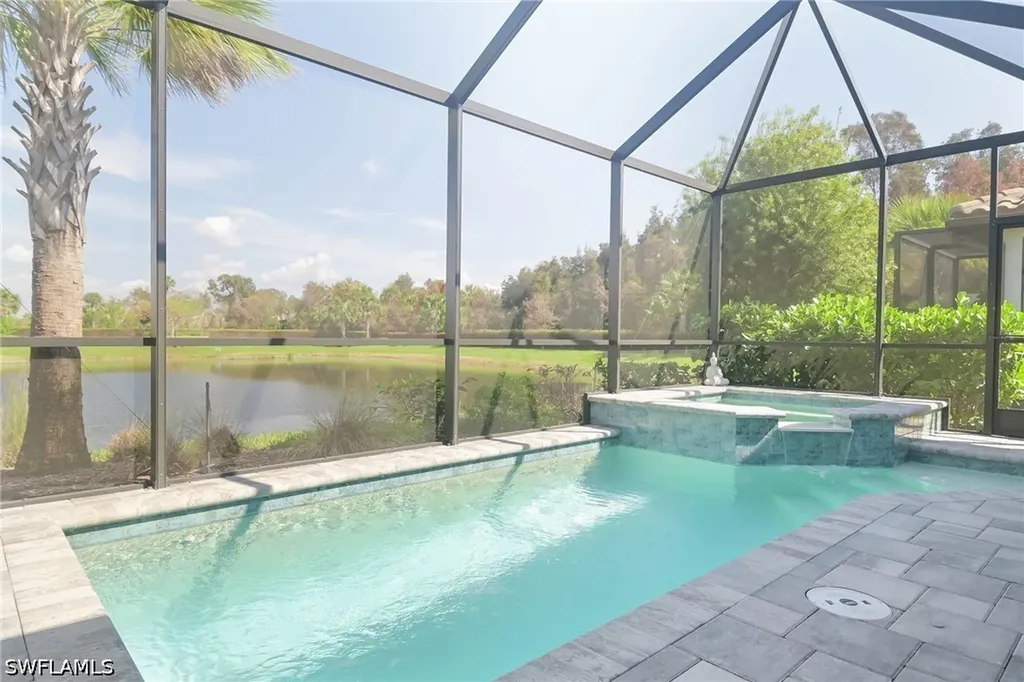 8013 Calle Canovas Court Naples FL 34114