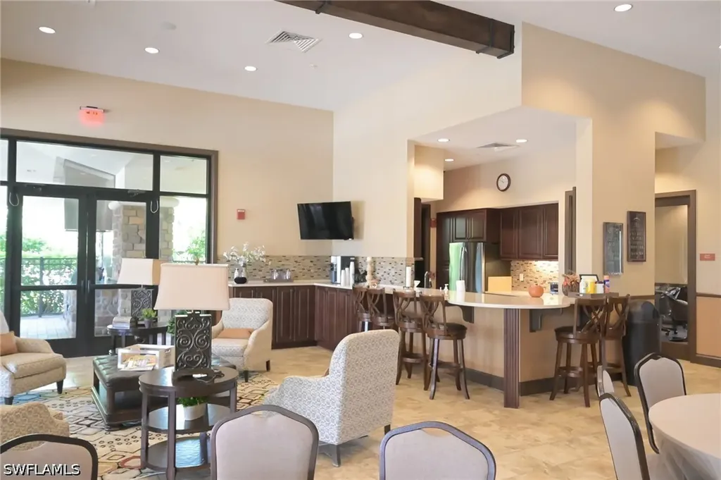 8013 Calle Canovas Court Naples FL 34114