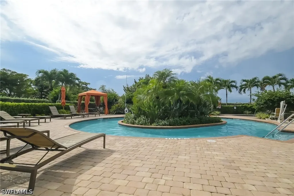 8013 Calle Canovas Court Naples FL 34114
