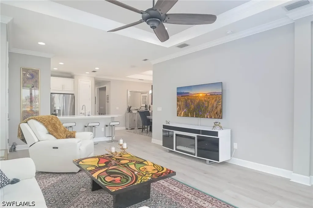 8013 Calle Canovas Court Naples FL 34114