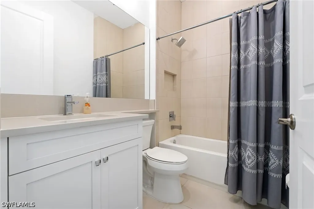 12377 Dahlia Court Naples FL 34120