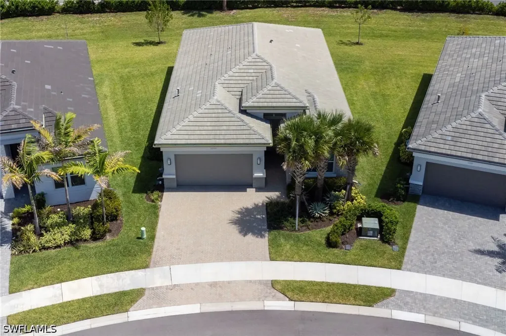12377 Dahlia Court Naples FL 34120