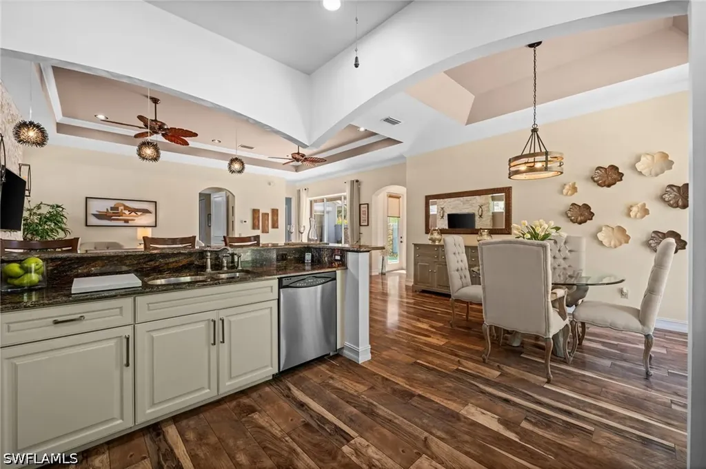 4830 Europa Drive Naples FL 34105