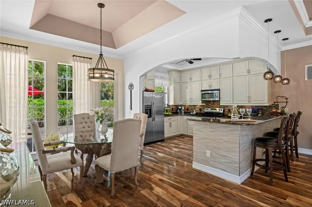 4830 Europa Drive Naples FL 34105