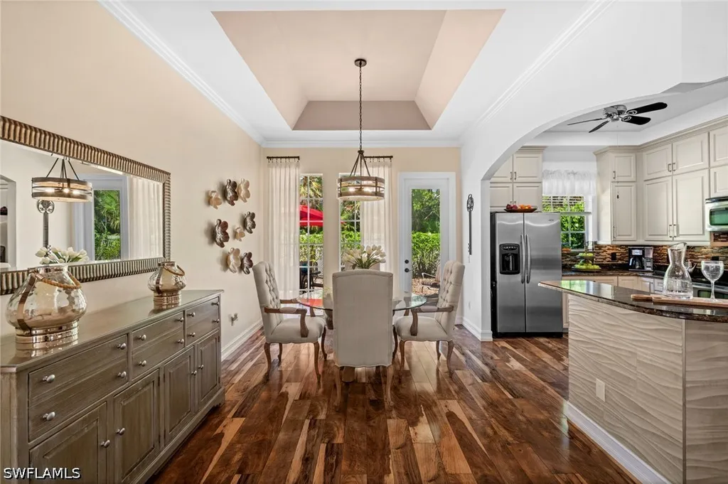 4830 Europa Drive Naples FL 34105
