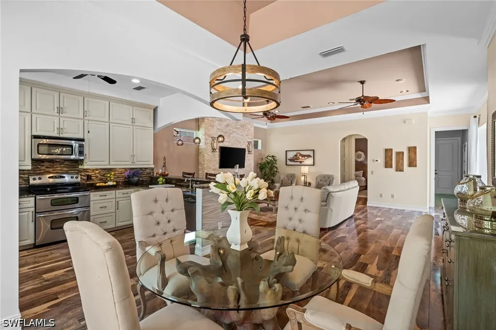 4830 Europa Drive Naples FL 34105