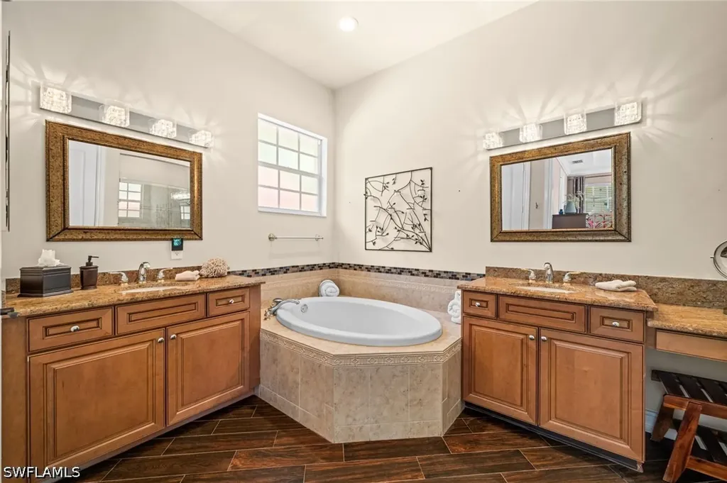 4830 Europa Drive Naples FL 34105