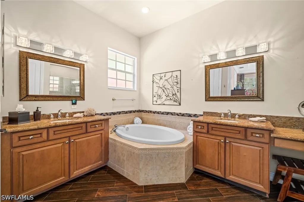 4830 Europa Drive Naples FL 34105
