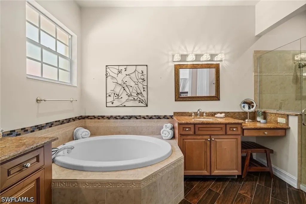 4830 Europa Drive Naples FL 34105