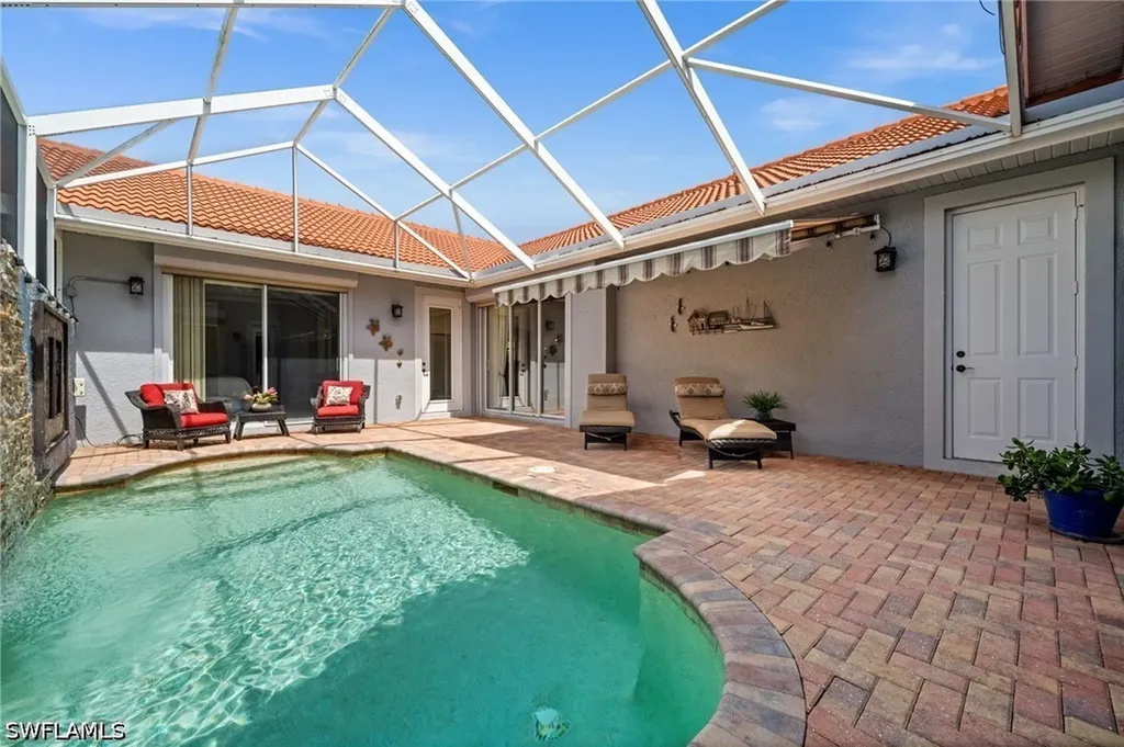 4830 Europa Drive Naples FL 34105