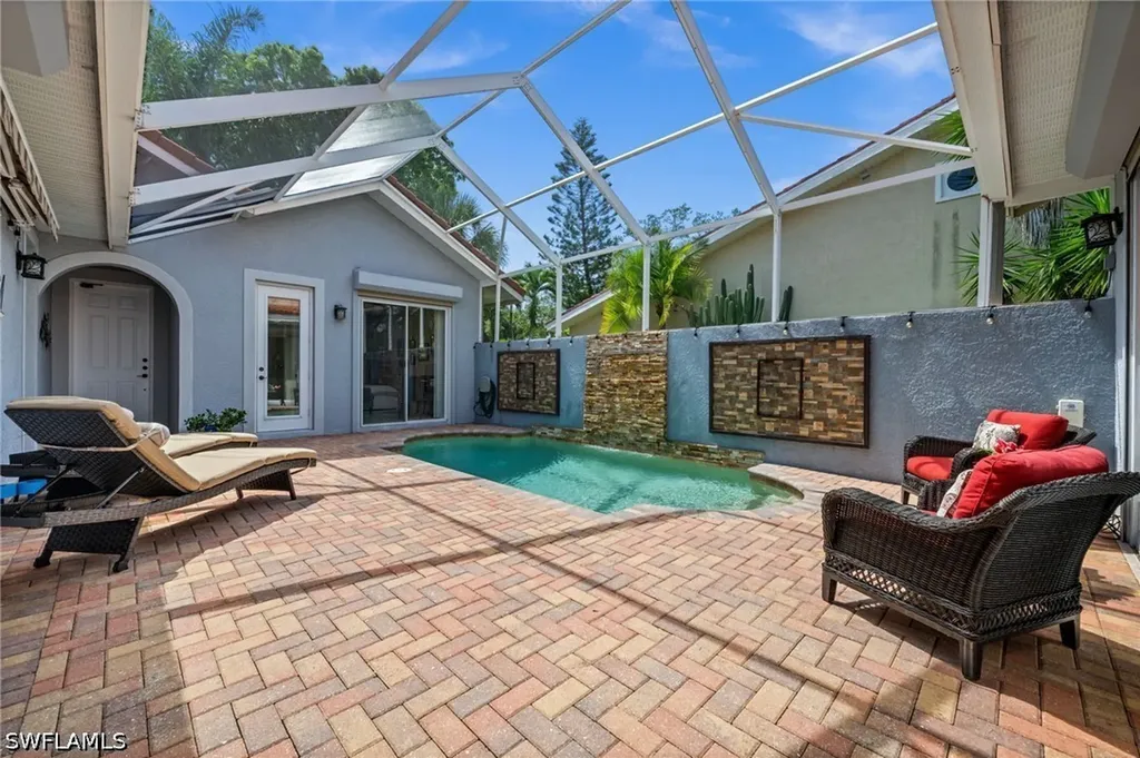 4830 Europa Drive Naples FL 34105