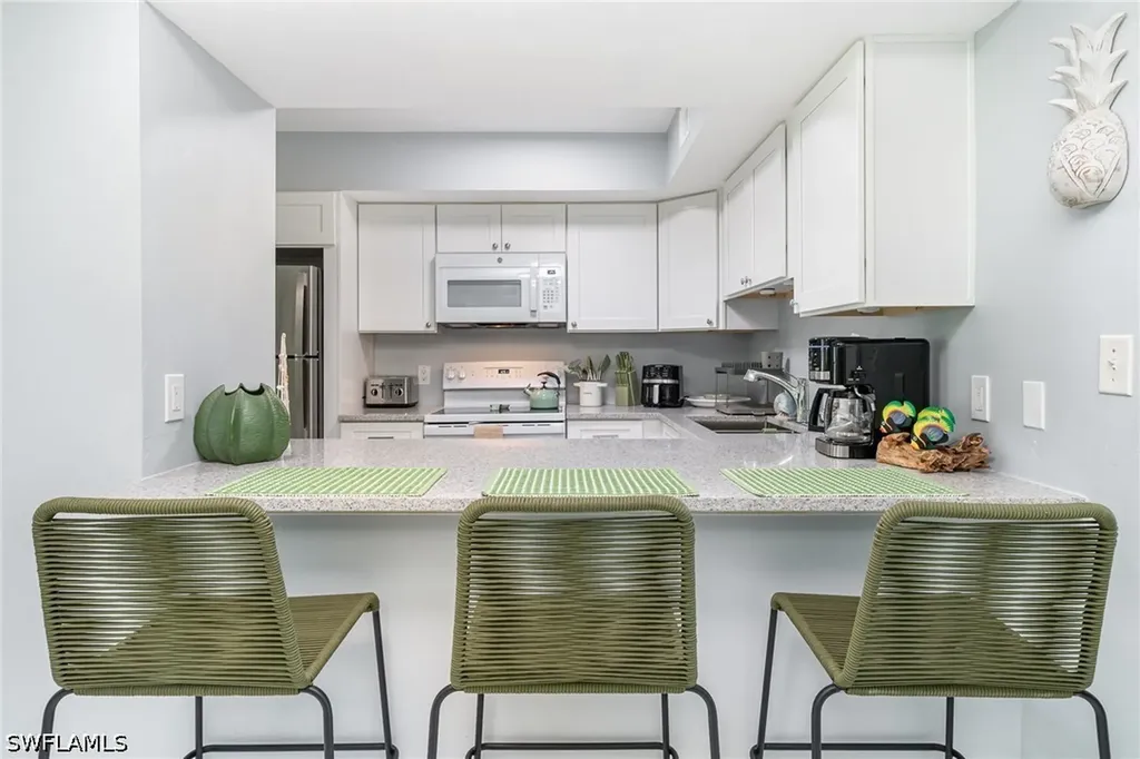 146 Clyburn Way W Marco Island FL 34145