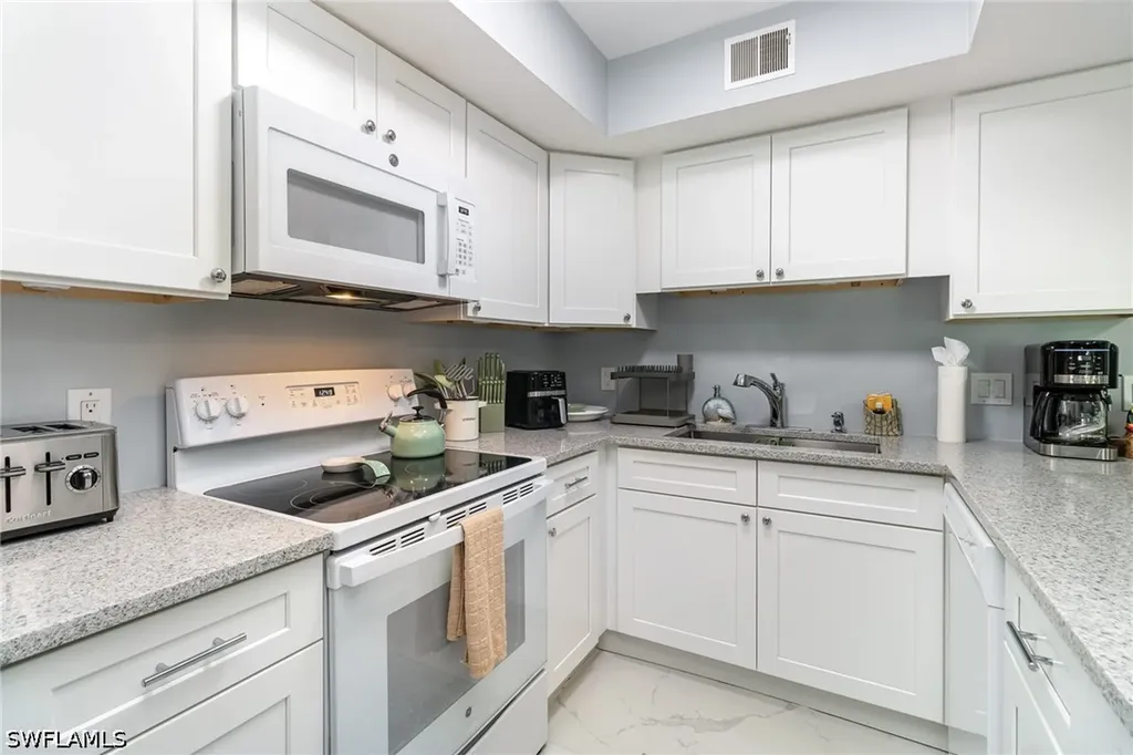 146 Clyburn Way W Marco Island FL 34145
