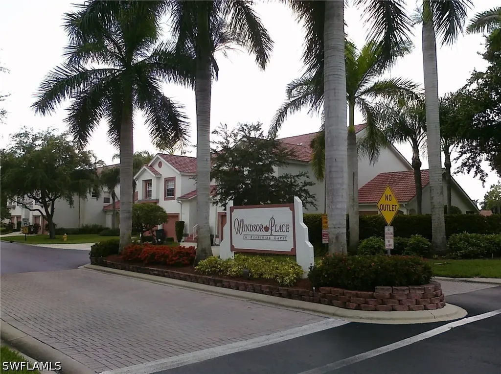 505 Windsor Square Naples FL 34104