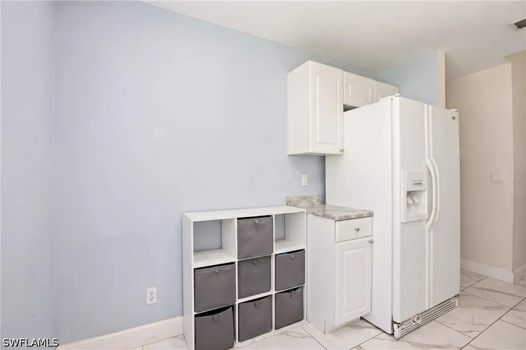 505 Windsor Square Naples FL 34104