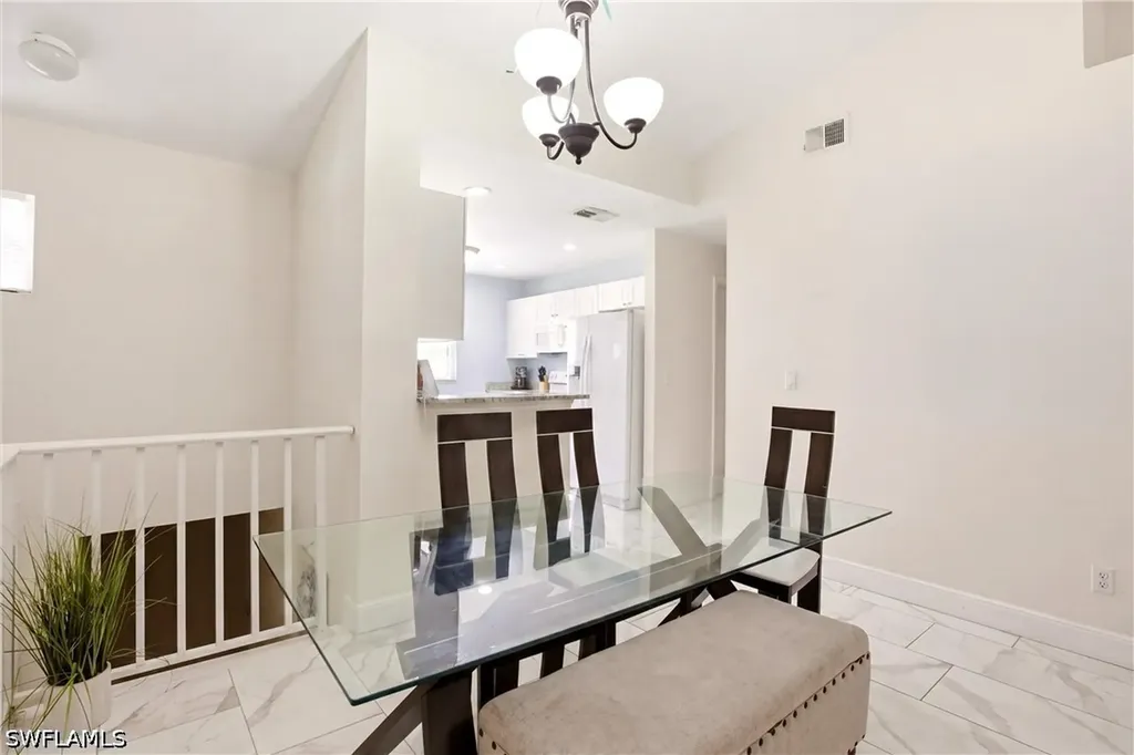 505 Windsor Square Naples FL 34104