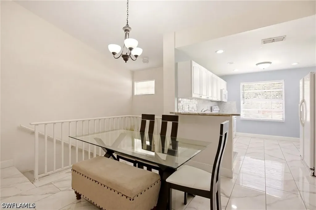 505 Windsor Square Naples FL 34104