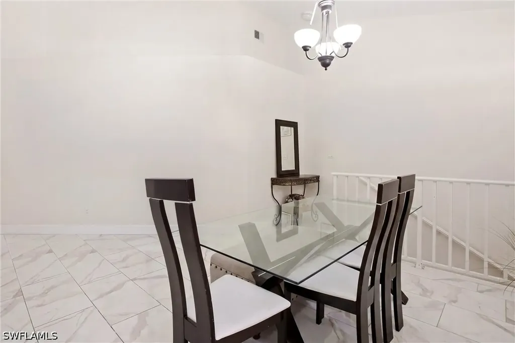 505 Windsor Square Naples FL 34104