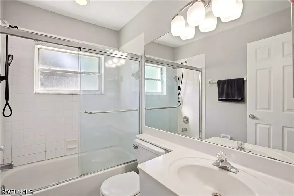 505 Windsor Square Naples FL 34104