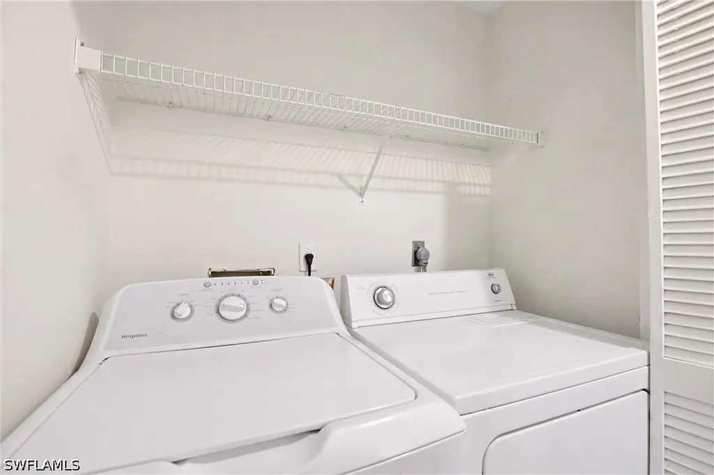 505 Windsor Square Naples FL 34104
