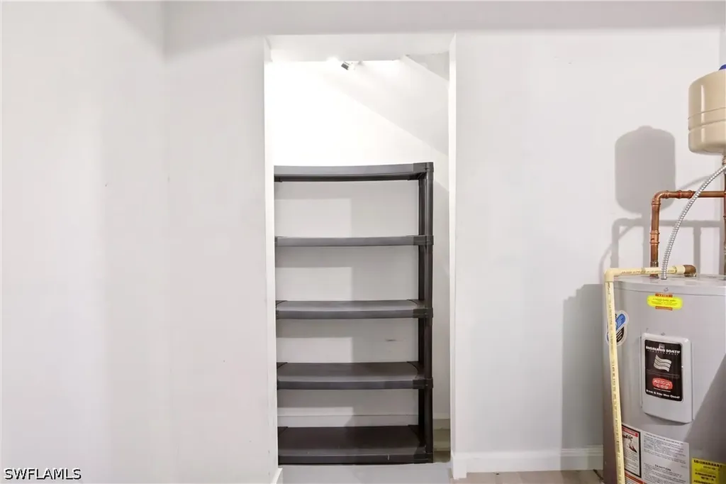 505 Windsor Square Naples FL 34104