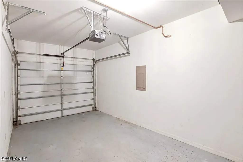 505 Windsor Square Naples FL 34104