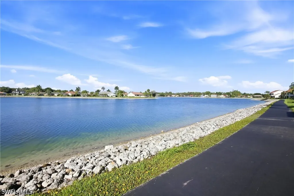 505 Windsor Square Naples FL 34104