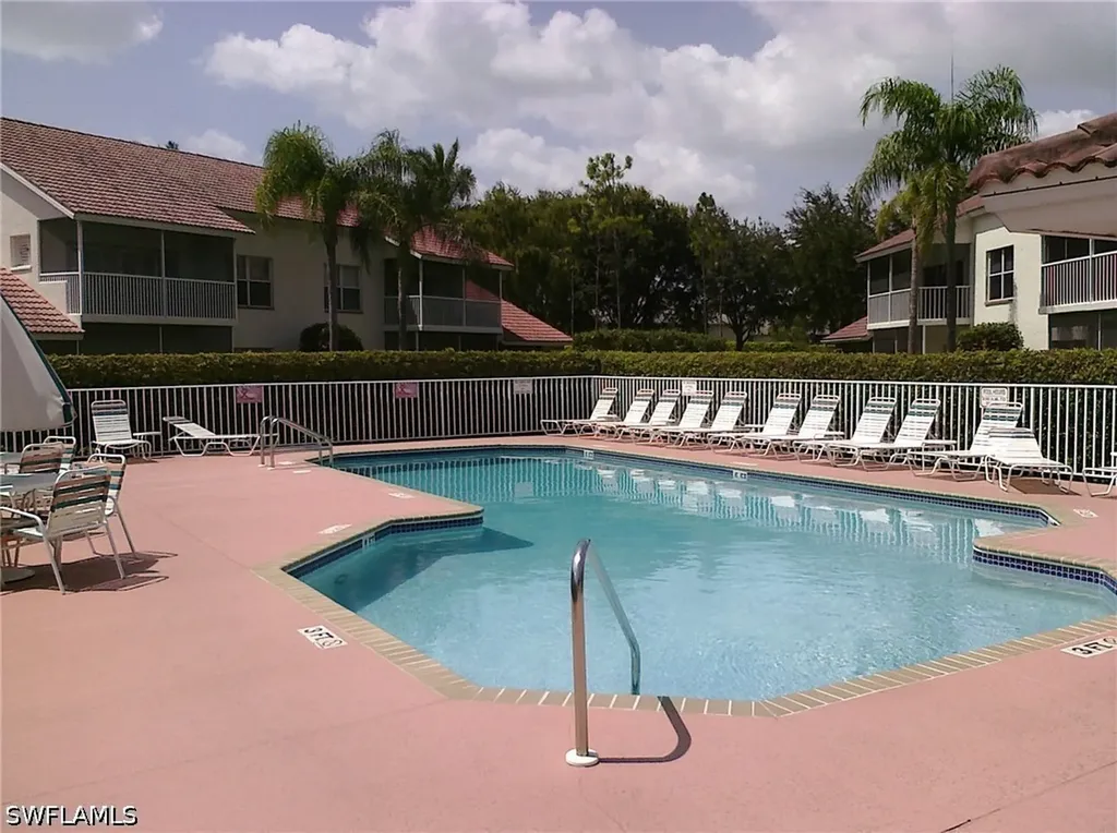505 Windsor Square Naples FL 34104